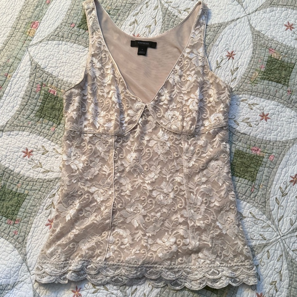 Express Lace Cami Tank Top Beige Nude Floral Mesh Scallop Hem Size M